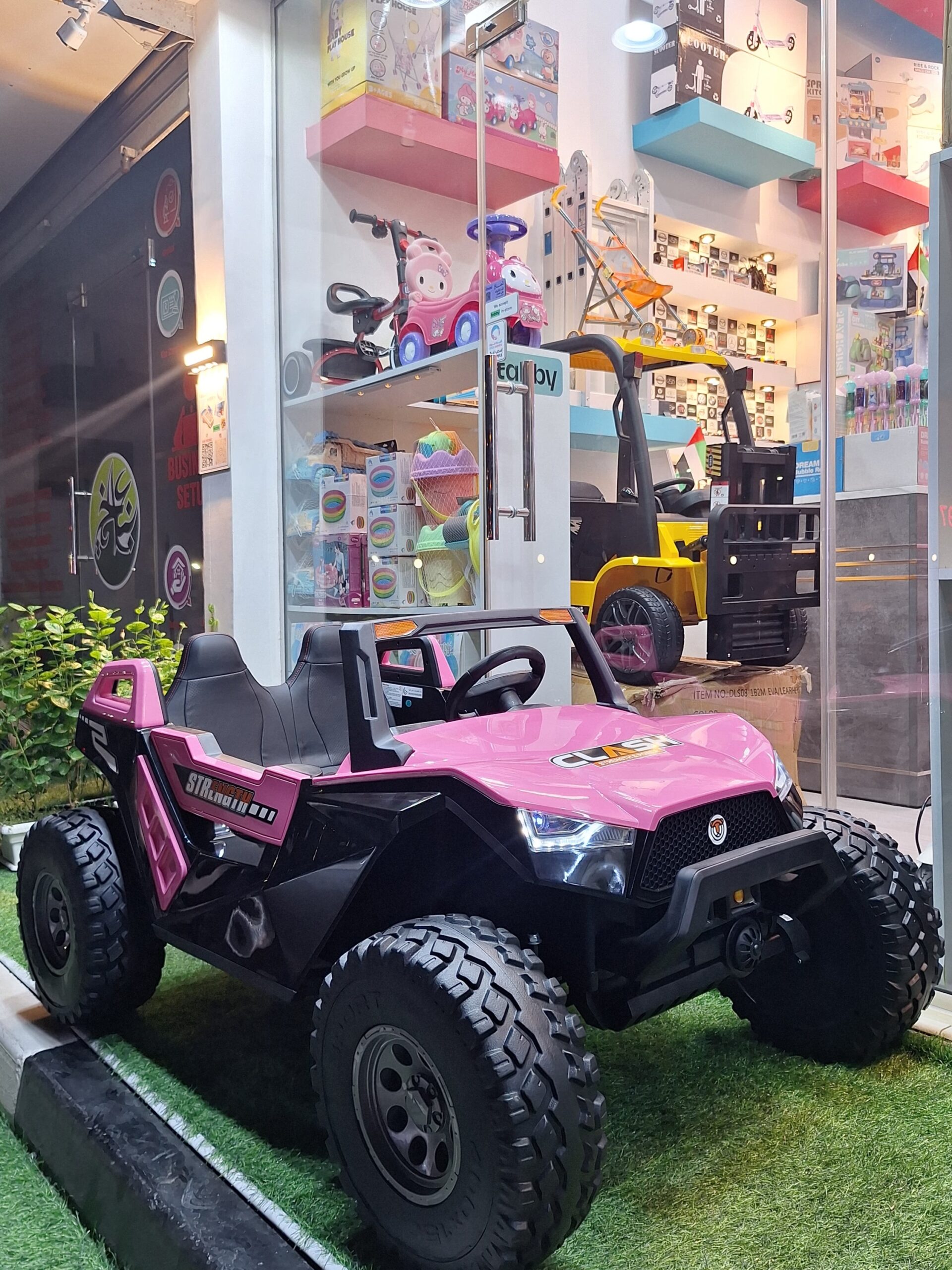 STR Racing Pink Ride-On Car - Image 7