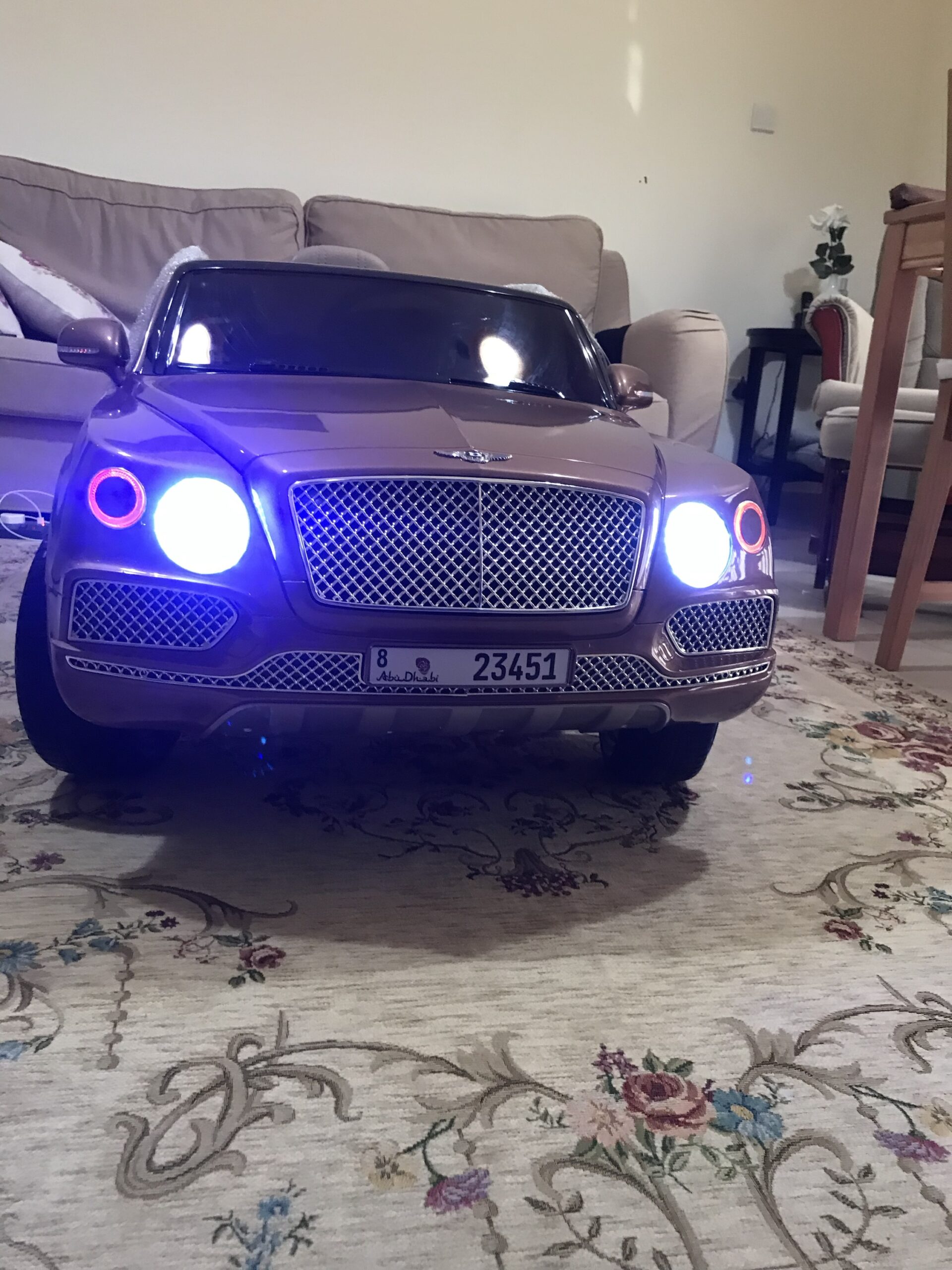 Bentley Bentayga Ride-On Car - Image 7
