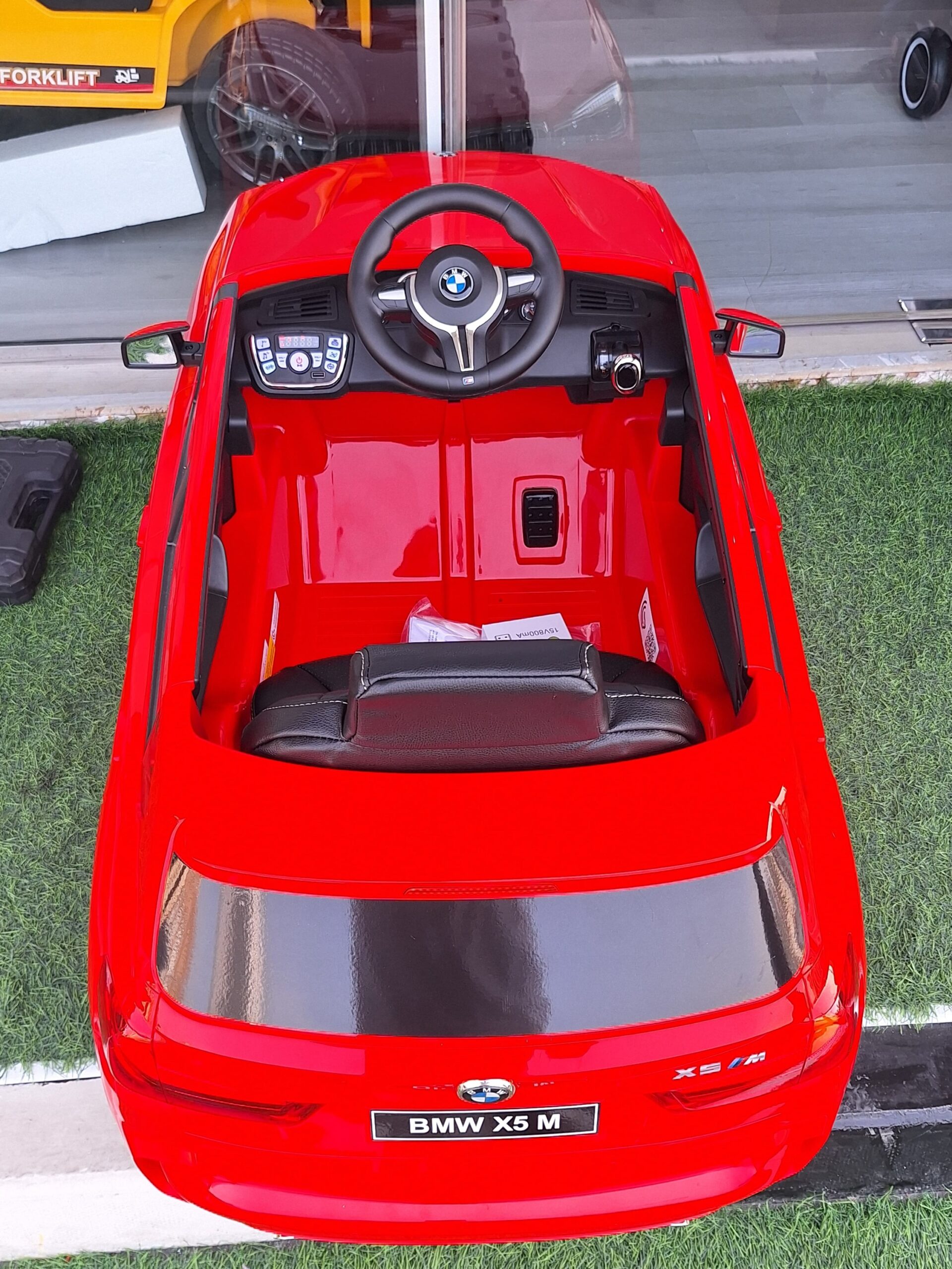 BMW X5 Ride-On Car in Vibrant Red - Image 7