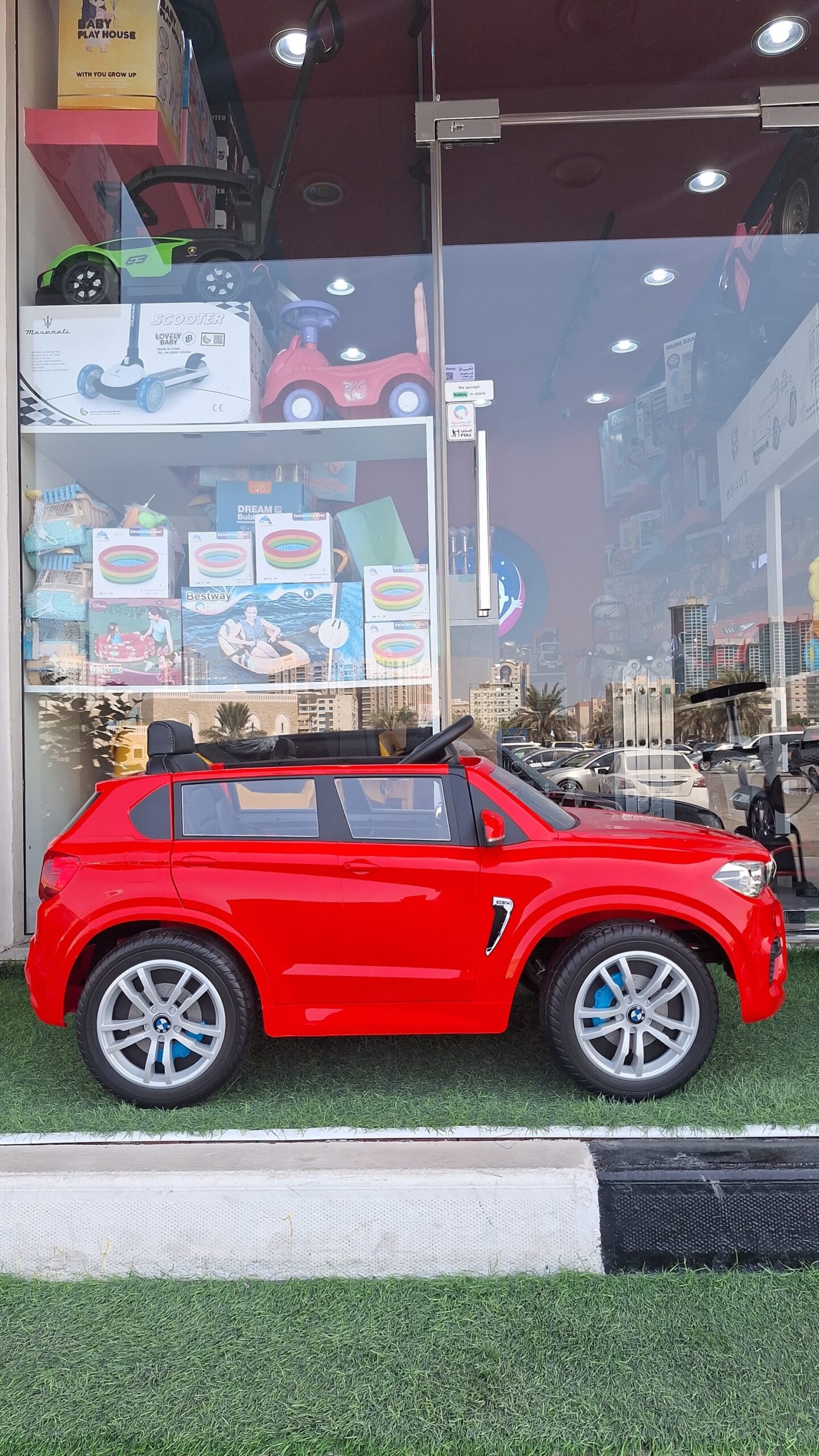 BMW X5 Ride-On Car in Vibrant Red - Image 9