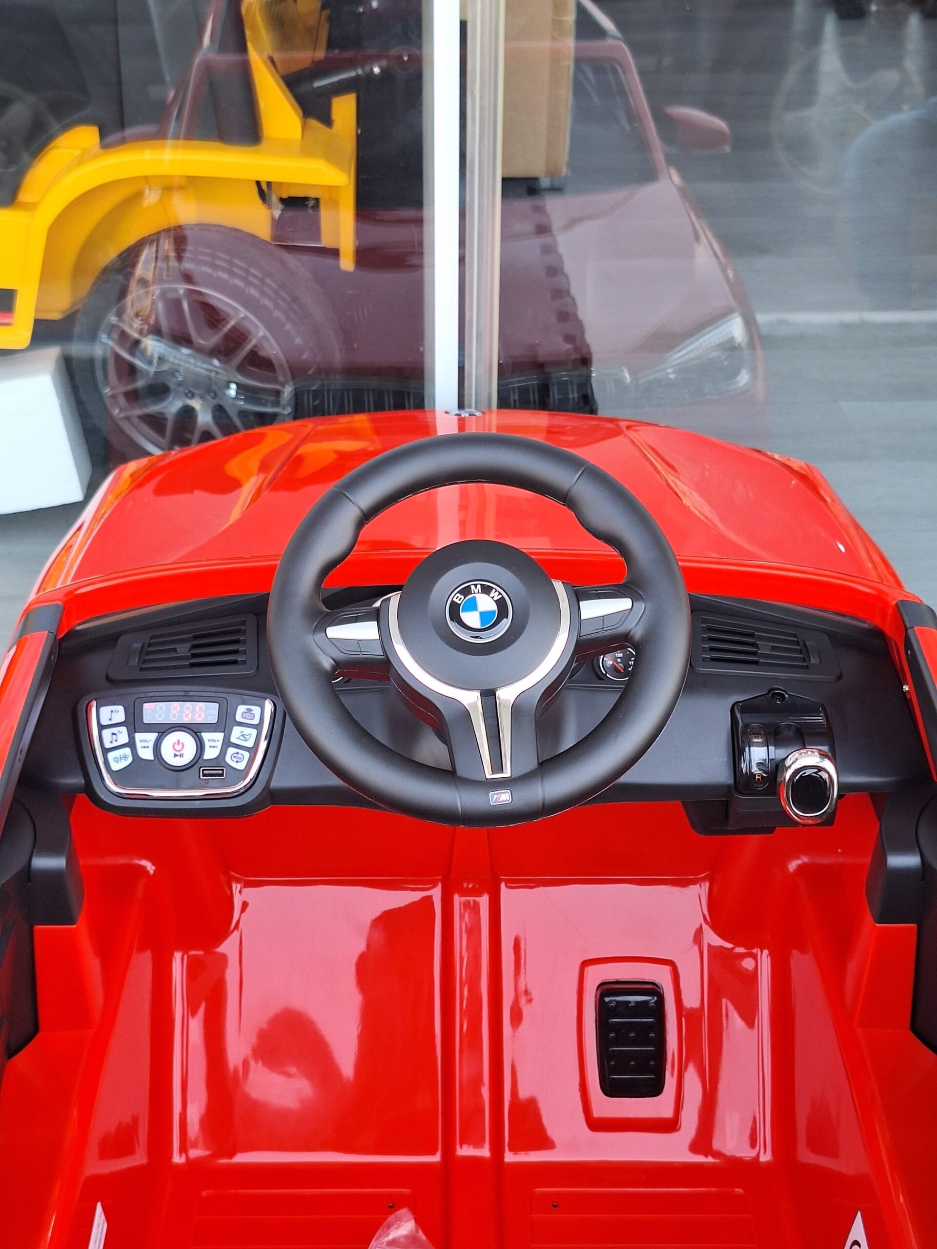 BMW X5 Ride-On Car in Vibrant Red - Image 5