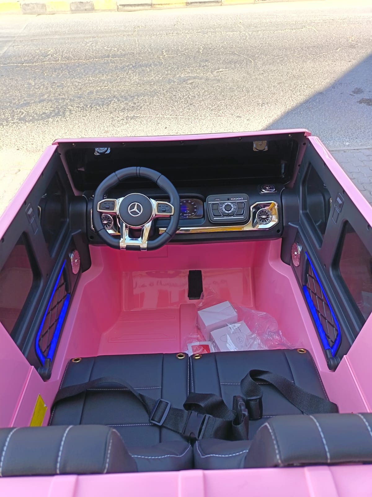 Mercedes-Benz G-Class Pink Ride-On - Image 6