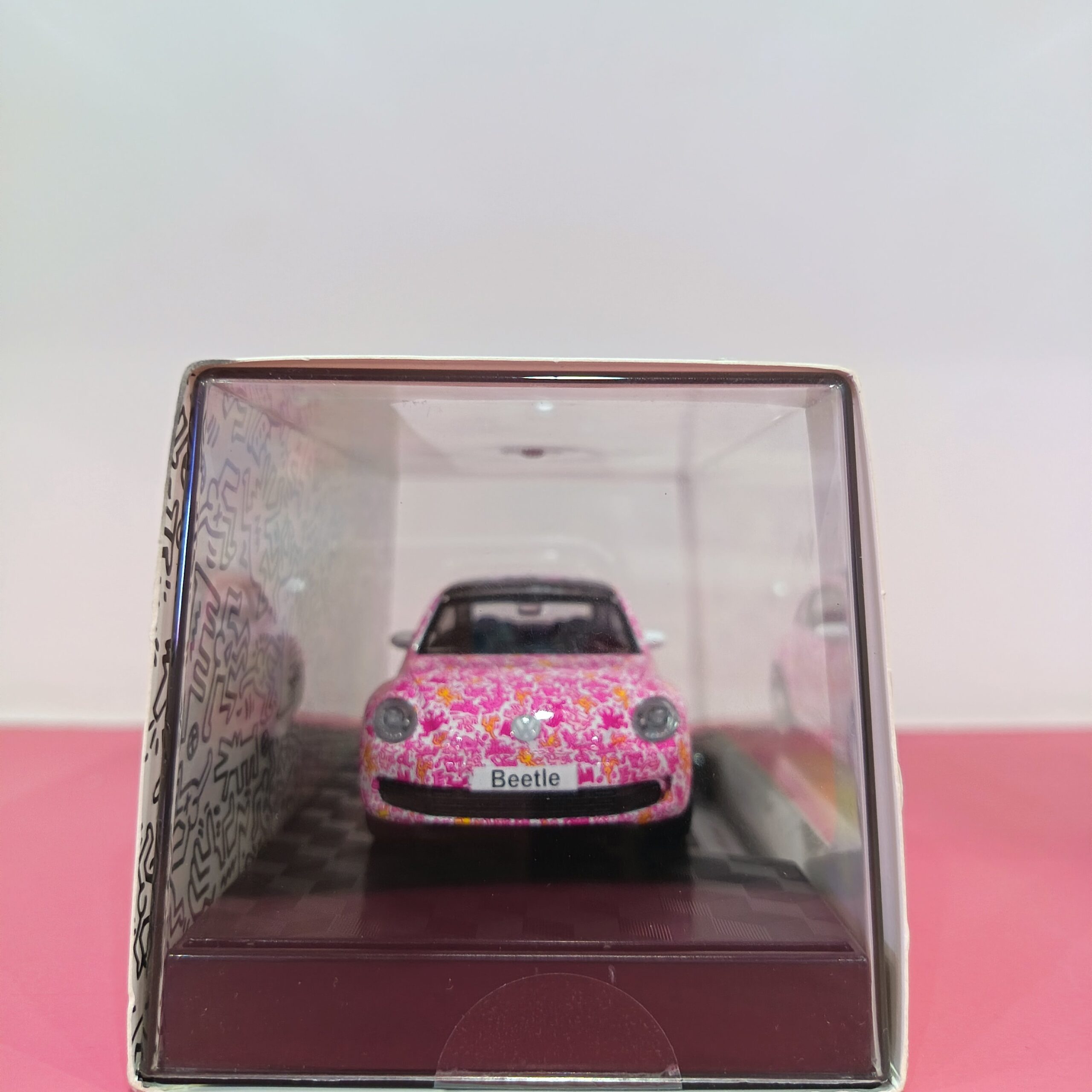 Volkswagen Beetle Die Cast Model Car - Pink - Image 5