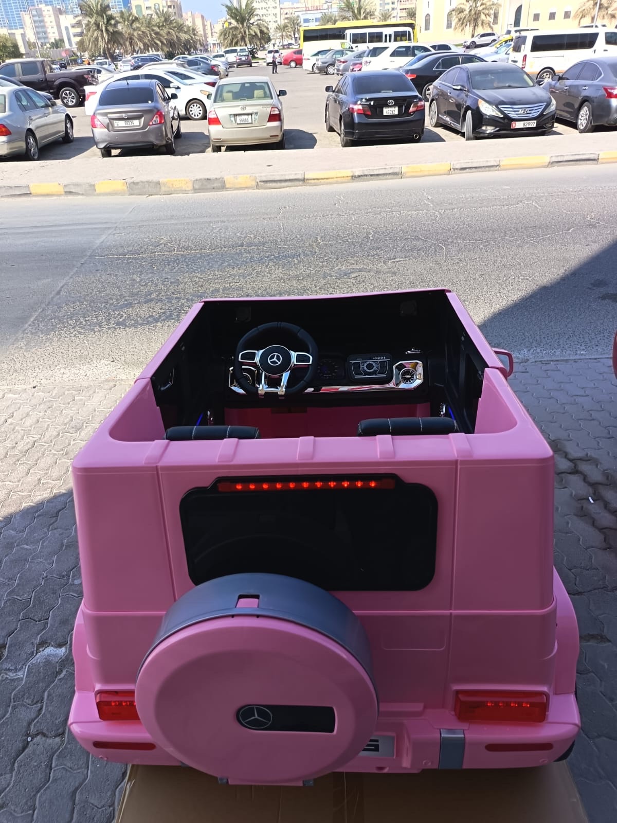 Mercedes-Benz G-Class Pink Ride-On - Image 7