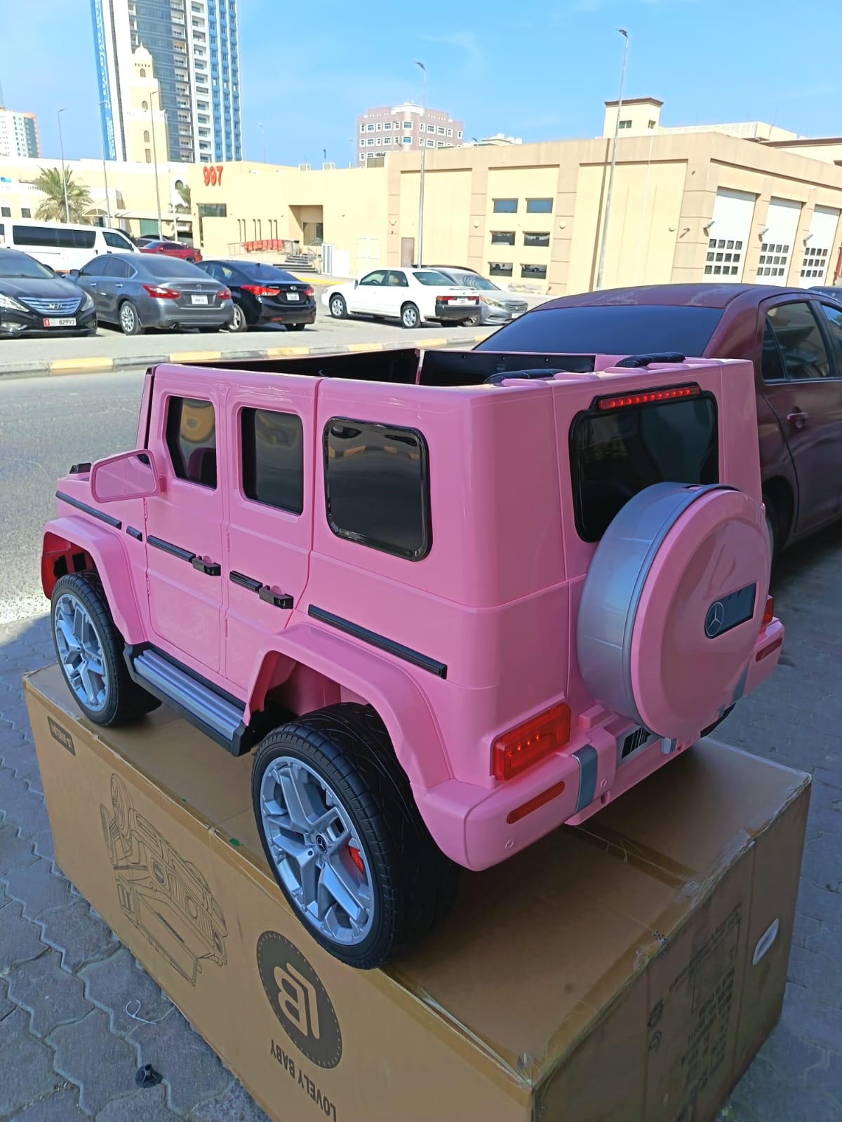 Mercedes-Benz G-Class Pink Ride-On - Image 10