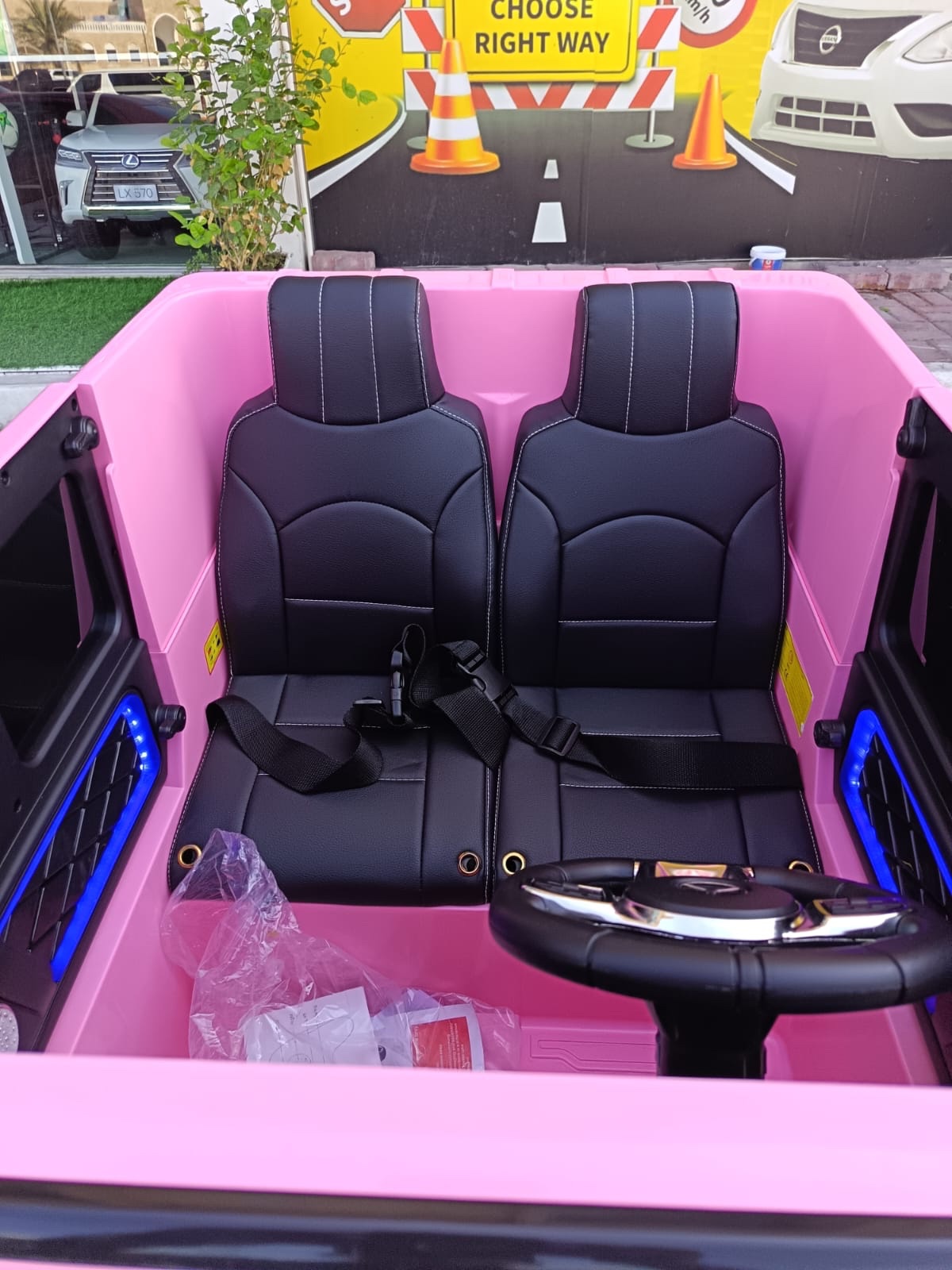 Mercedes-Benz G-Class Pink Ride-On - Image 9