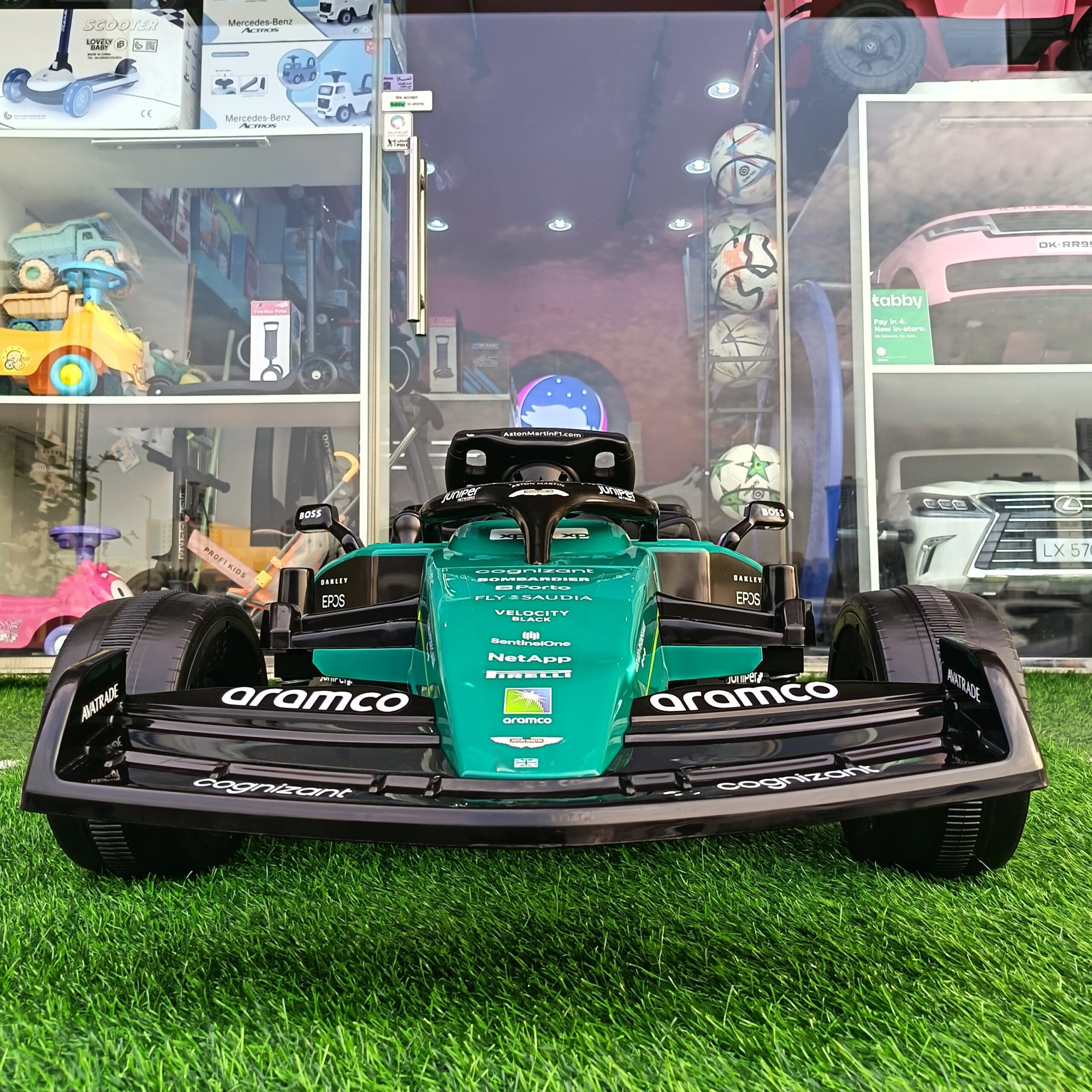 Aston Martin Cognizant Aramco Formula One Ride-On Car - Image 6