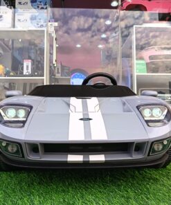 Alternative view of Ford GT