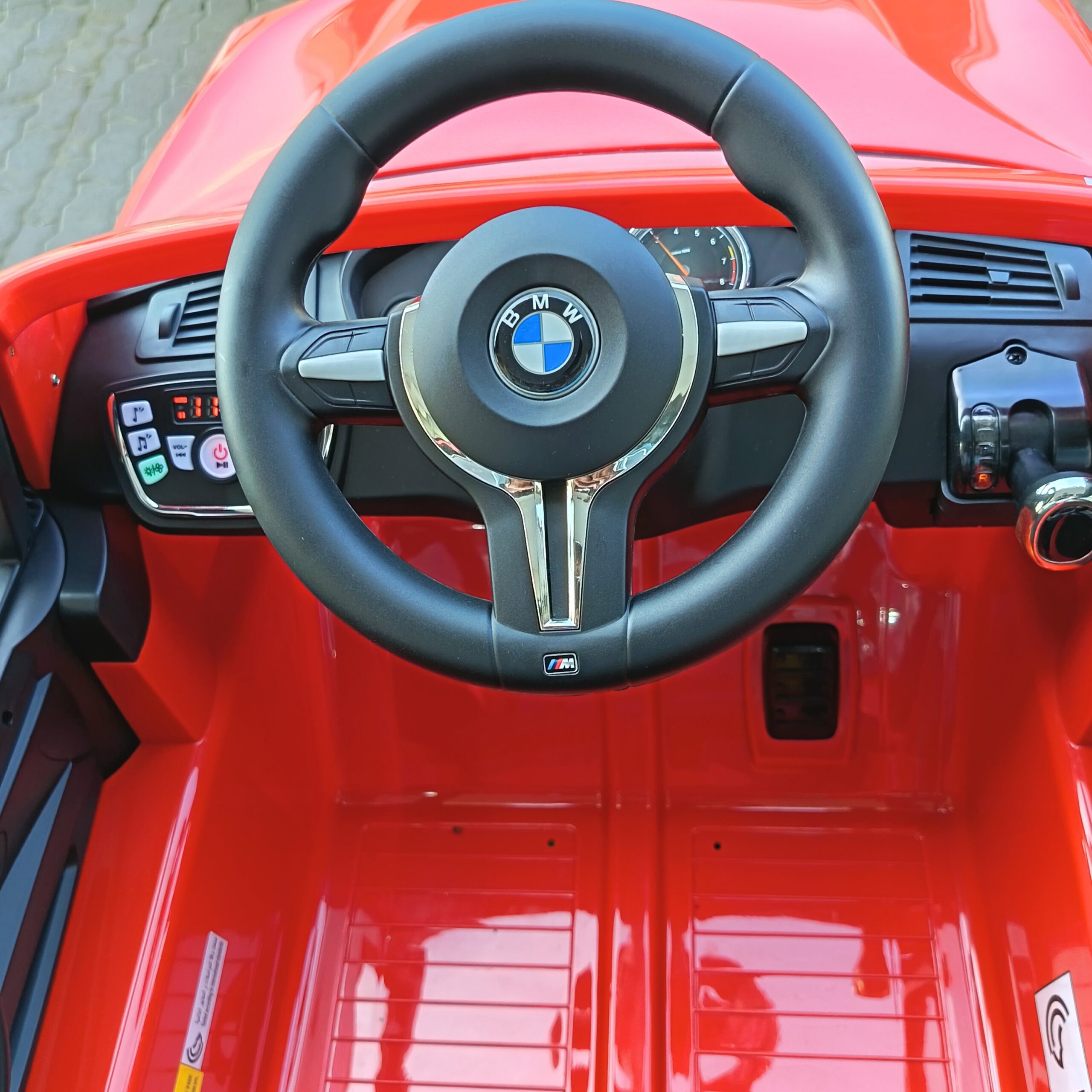 BMW X5M Ride-On Car in Red - Image 6