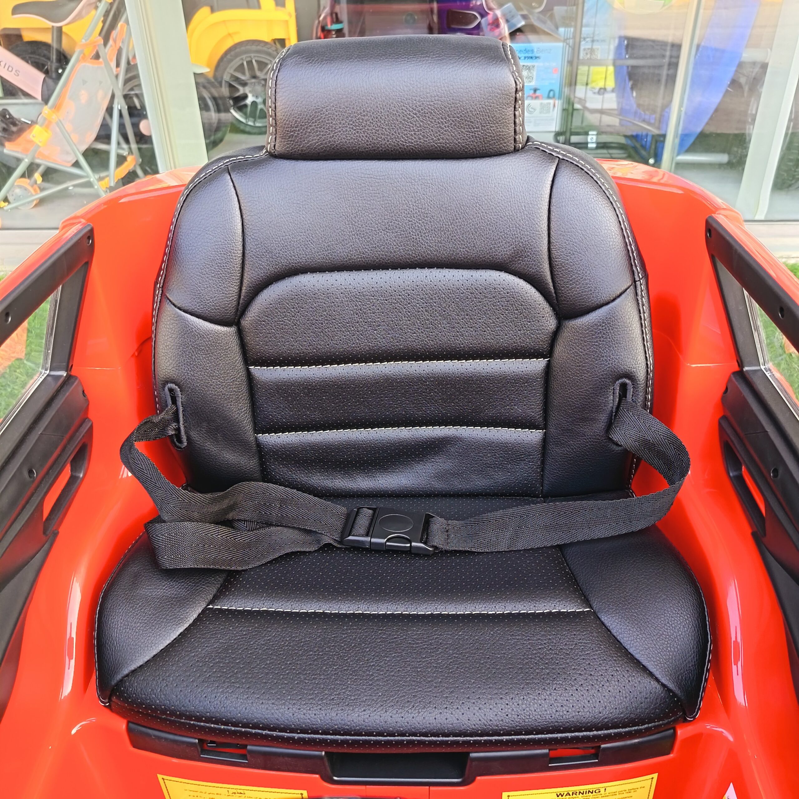 BMW X5M Ride-On Car in Red - Image 8