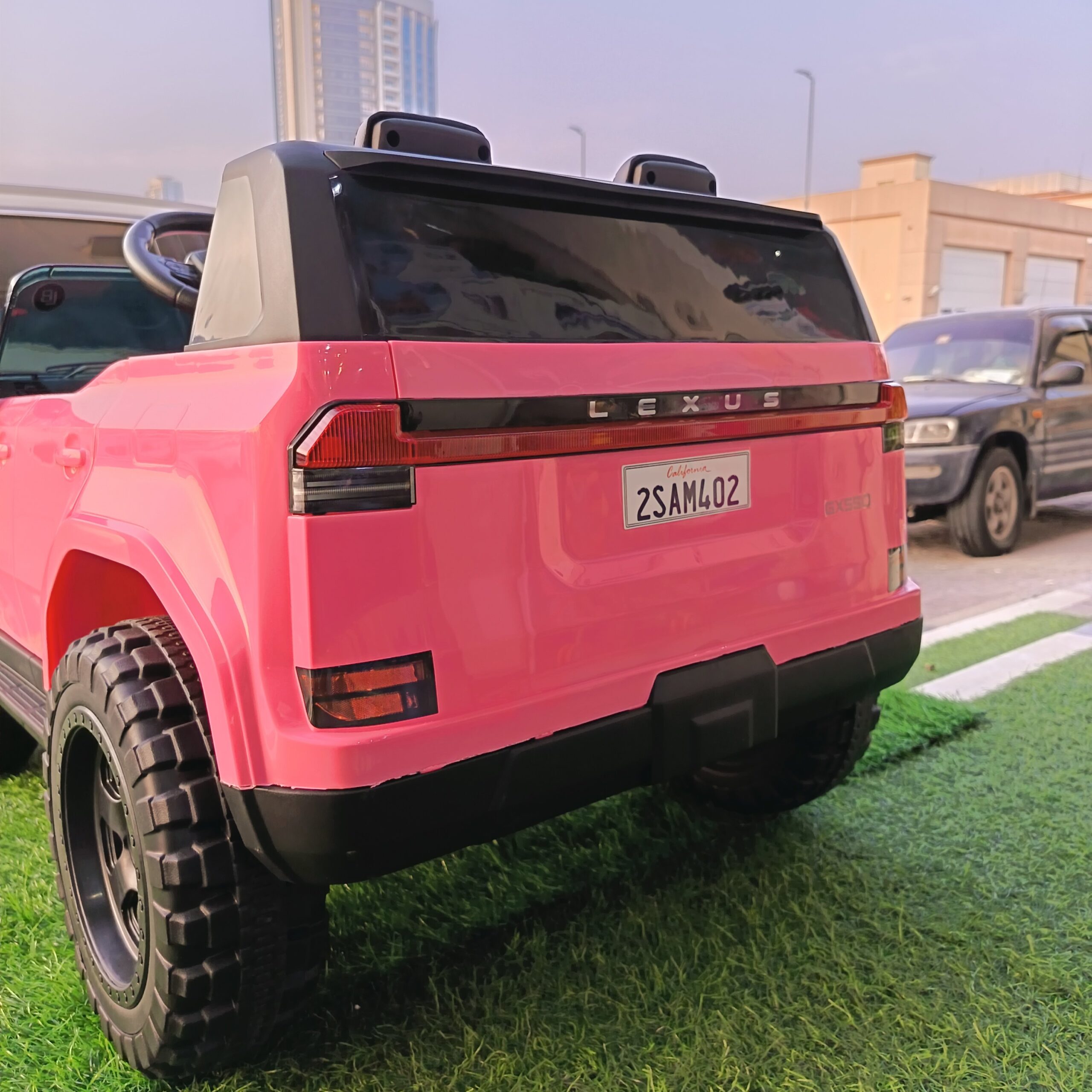 Lexus Pink Ride-On Car - Image 6