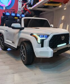 Alternative view of Toyota Tundra