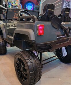 Alternative view of Toyota Land Cruiser